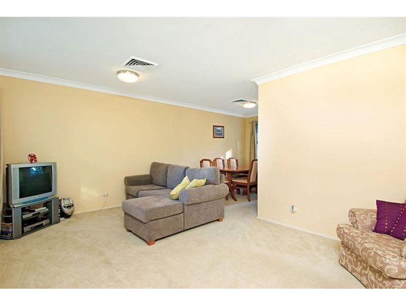 27 Kentwell Street, Baulkham Hills NSW 2153