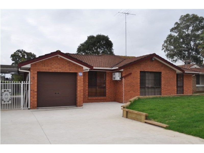 3 Raht Place, Doonside NSW 2767