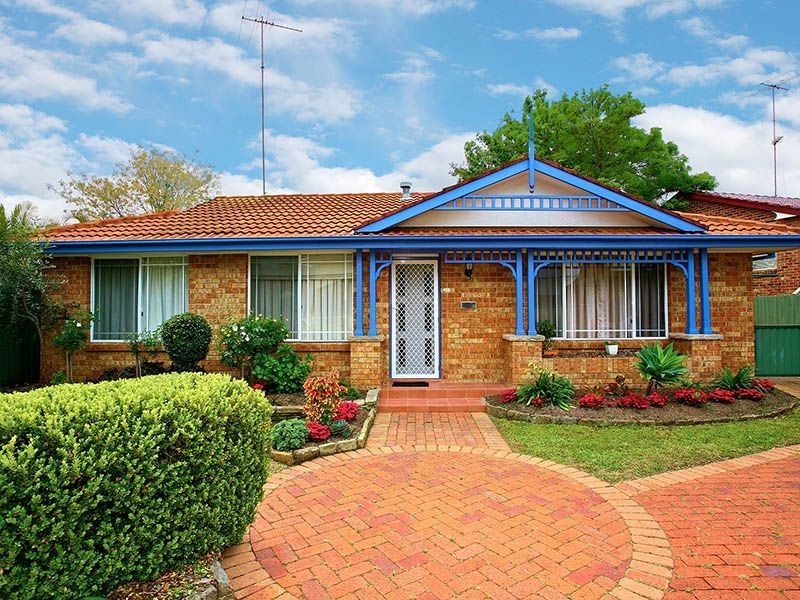 9 Dee Place, Prospect NSW 2148