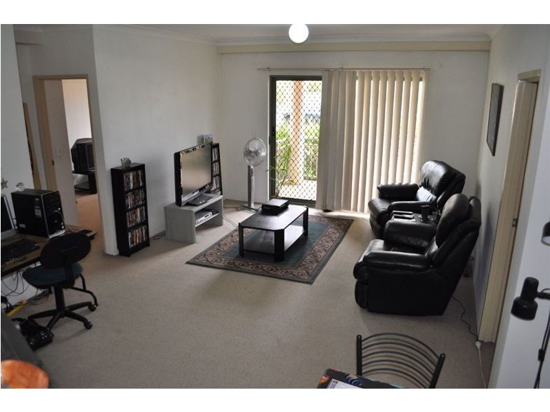 2/11 Fourth Avenue, Blacktown NSW 2148