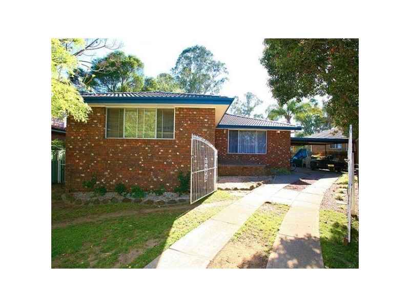 11 Caper Place, Quakers Hill NSW 2763