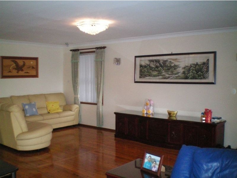 31 Apollo Ave, Baulkham Hills NSW 2153