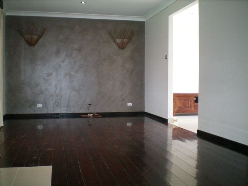 8 Chisholm Drive, Quakers Hill NSW 2763