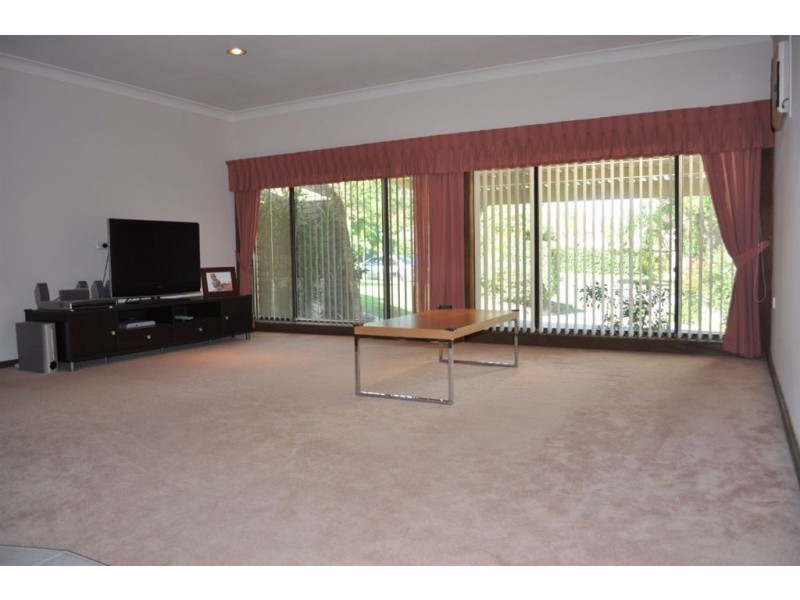 7 Englart Place, Baulkham Hills NSW 2153