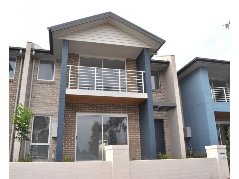 18 Driftway Drive, Pemulwuy NSW 2145