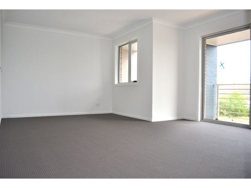 18 Driftway Drive, Pemulwuy NSW 2145