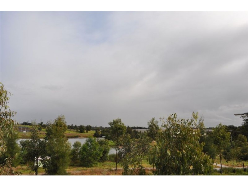 18 Driftway Drive, Pemulwuy NSW 2145