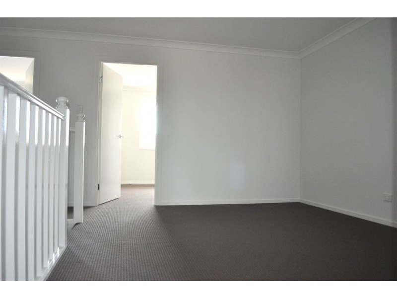 18 Driftway Drive, Pemulwuy NSW 2145