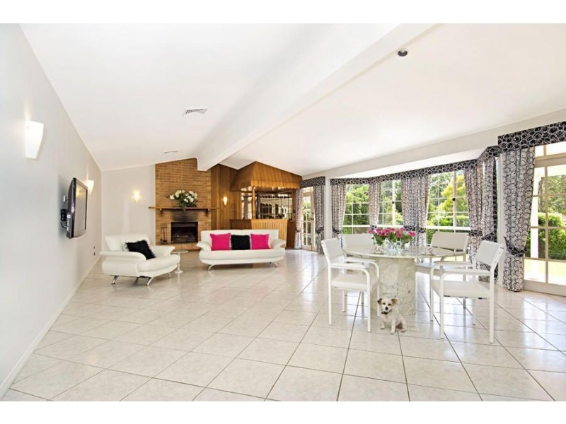 60 Ulundri Drive, Castle Hill NSW 2154