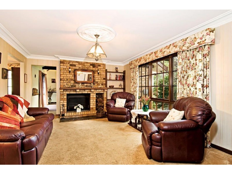 111 Chapel Lane, Baulkham Hills NSW 2153