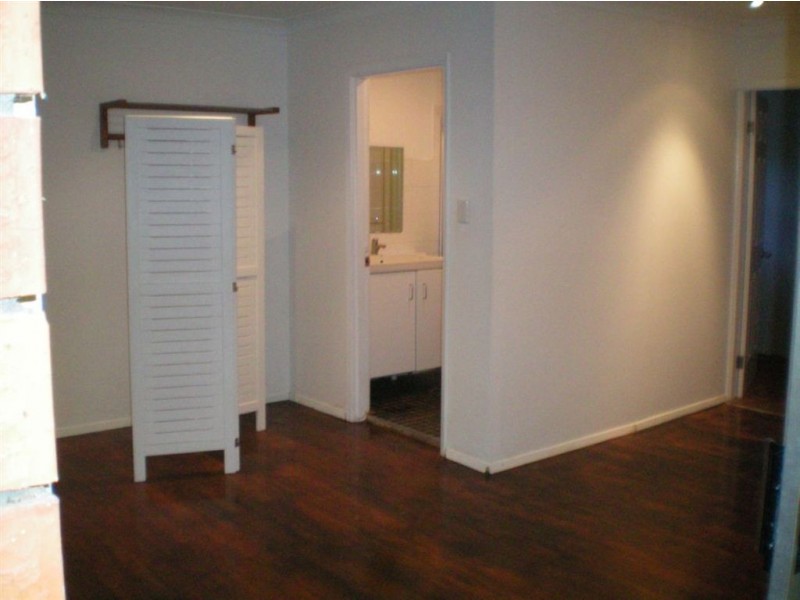 Flat/18 Carramarr Rd, Castle Hill NSW 2154