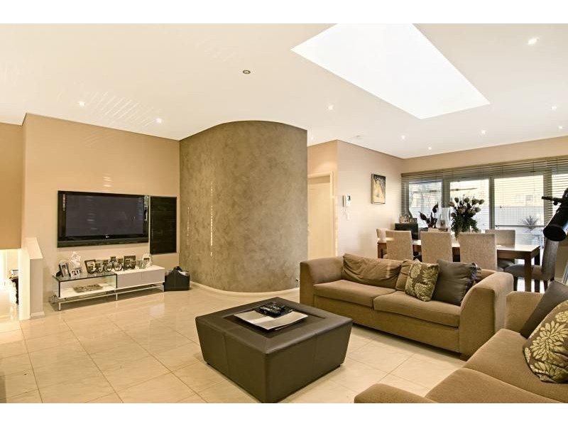 25 Oleander Avenue, Baulkham Hills NSW 2153