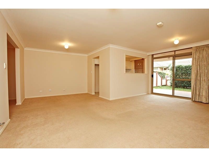 35 Castle Pines Drive, Baulkham Hills NSW 2153