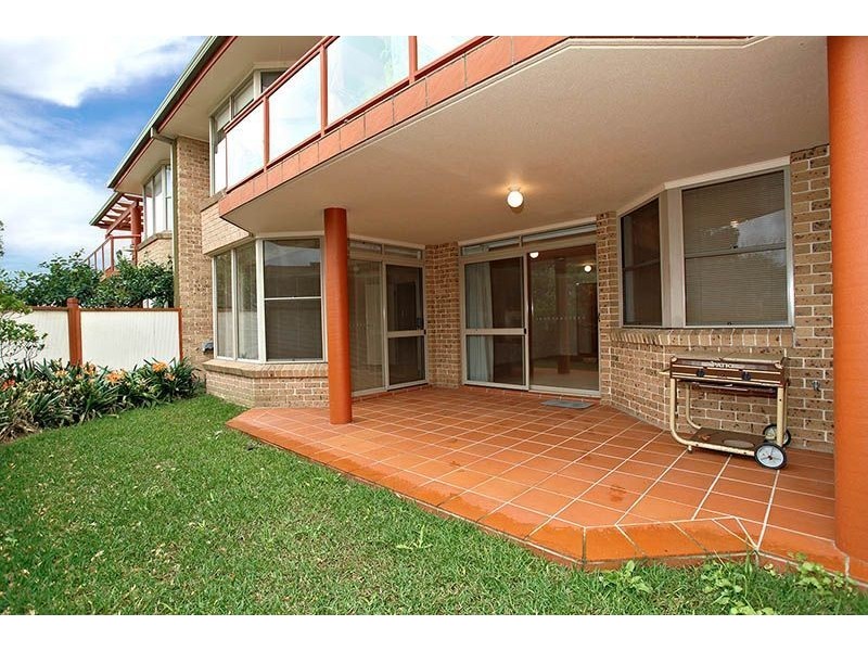 35 Castle Pines Drive, Baulkham Hills NSW 2153