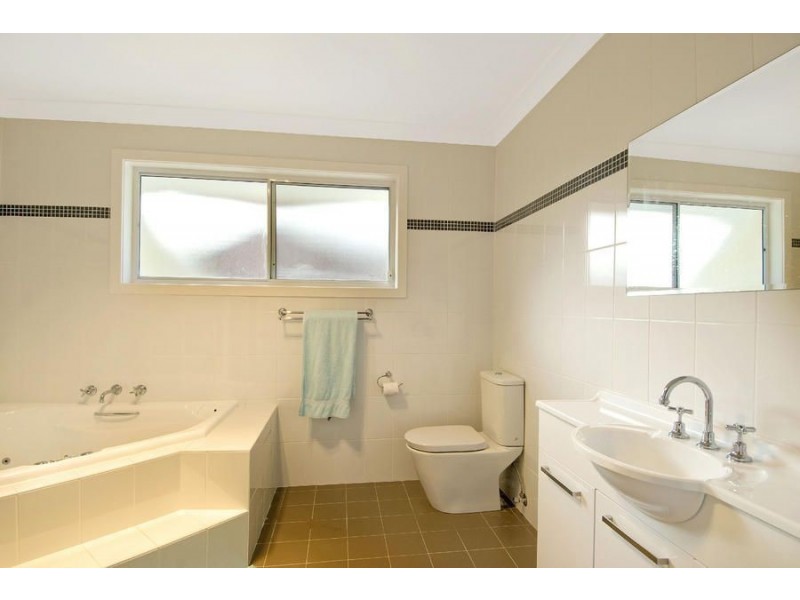 6 Ulundri Drive, Castle Hill NSW 2154