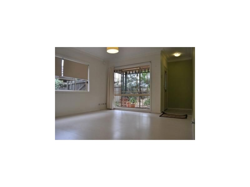 2/13 Summit Place, Baulkham Hills NSW 2153