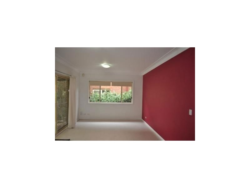 2/13 Summit Place, Baulkham Hills NSW 2153