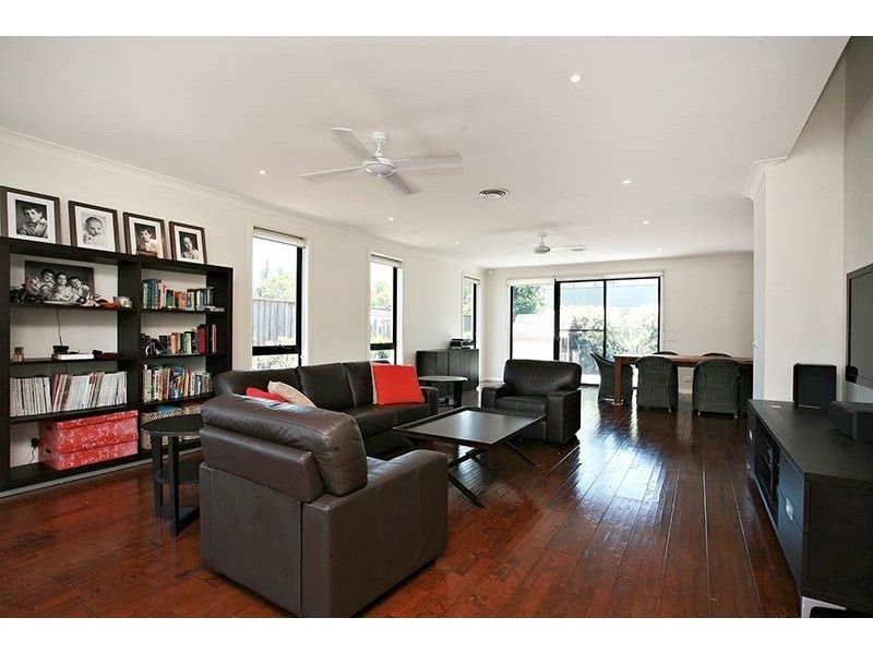 15 Baronia Cct, Castle Hill NSW 2154