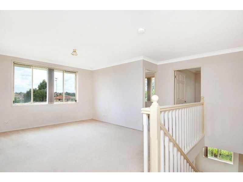 4 Sharrock Ave, Glenwood NSW 2768