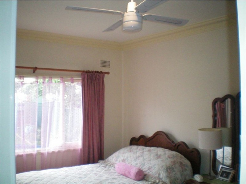 218 Windsor Road, Northmead NSW 2152