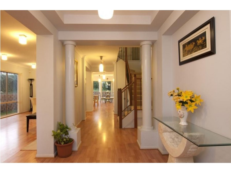 8 McBurney Place, Baulkham Hills NSW 2153