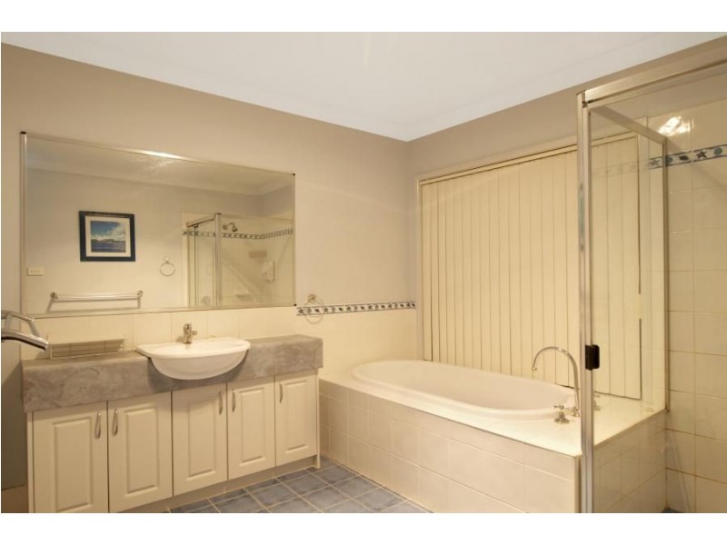 8 McBurney Place, Baulkham Hills NSW 2153