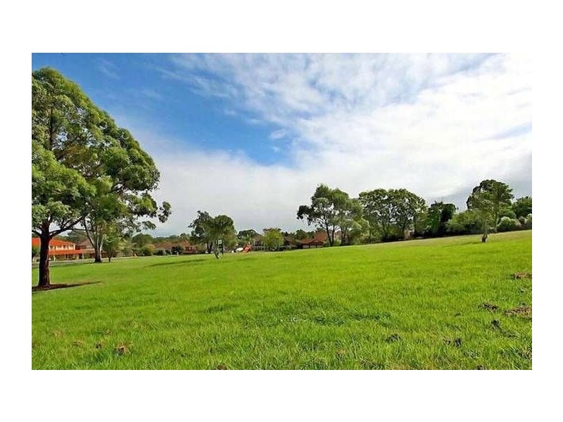 4 Penrhyn Place, Castle Hill NSW 2154