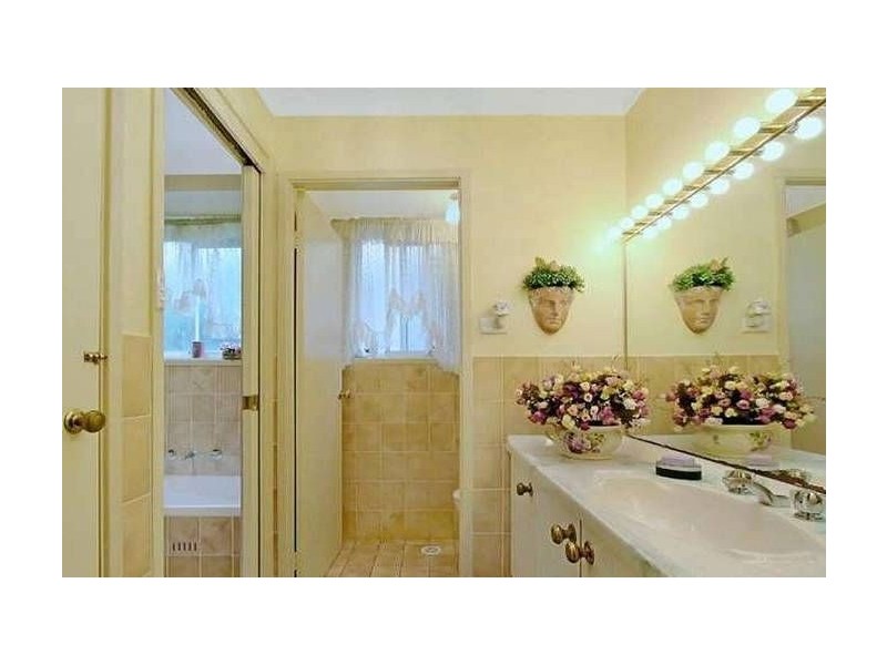 4 Penrhyn Place, Castle Hill NSW 2154