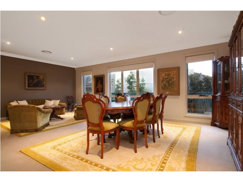 15 Westwood Way, Bella Vista NSW 2153