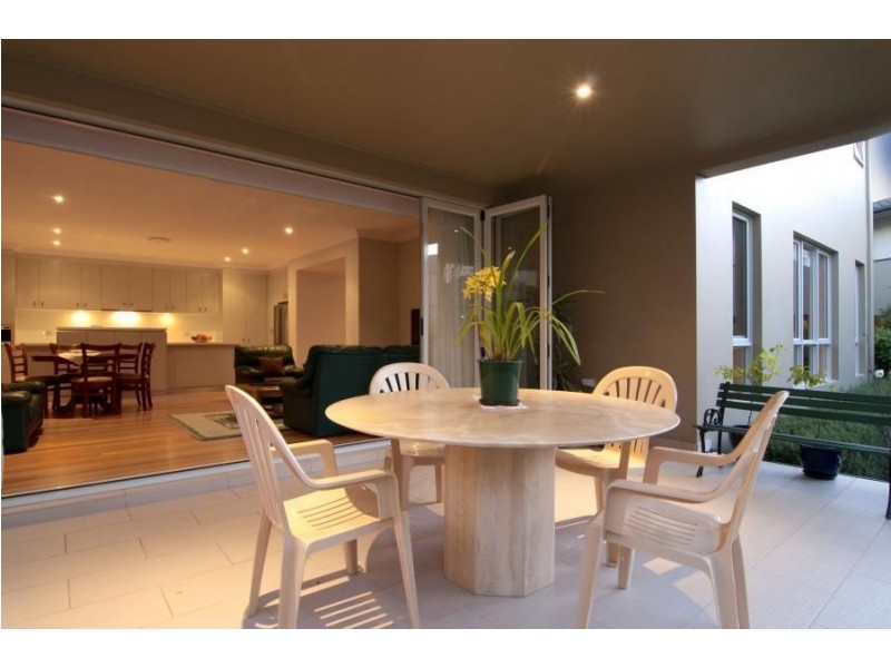 15 Westwood Way, Bella Vista NSW 2153