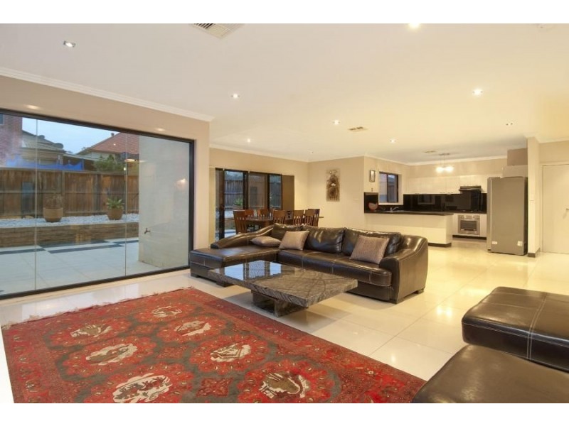 24 Chepstow Drive, Castle Hill NSW 2154