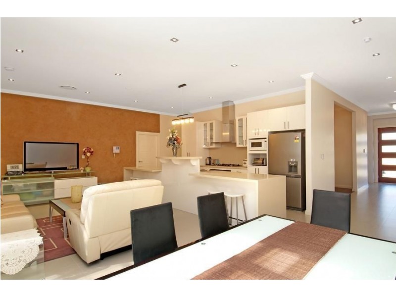 1 Queens Court, Castle Hill NSW 2154