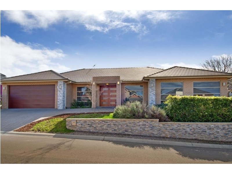 1 Queens Court, Castle Hill NSW 2154