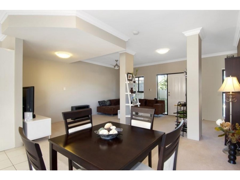 8/60 Chelsea Avenue, Baulkham Hills NSW 2153