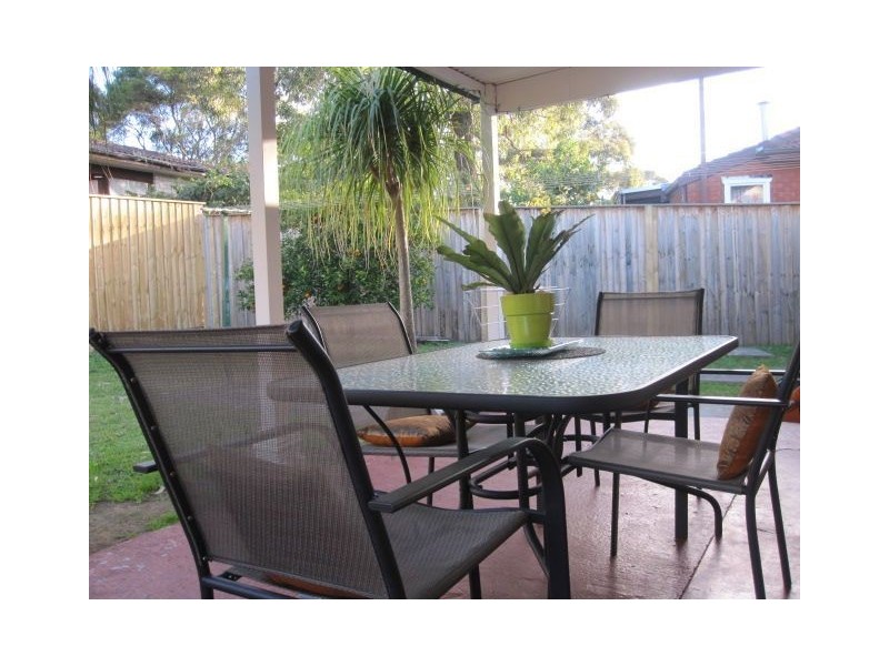 23 Favell Street, Toongabbie NSW 2146