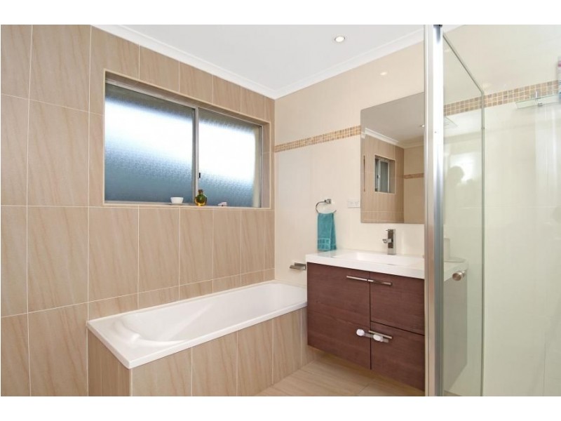 25 Ambleside Drive, Castle Hill NSW 2154