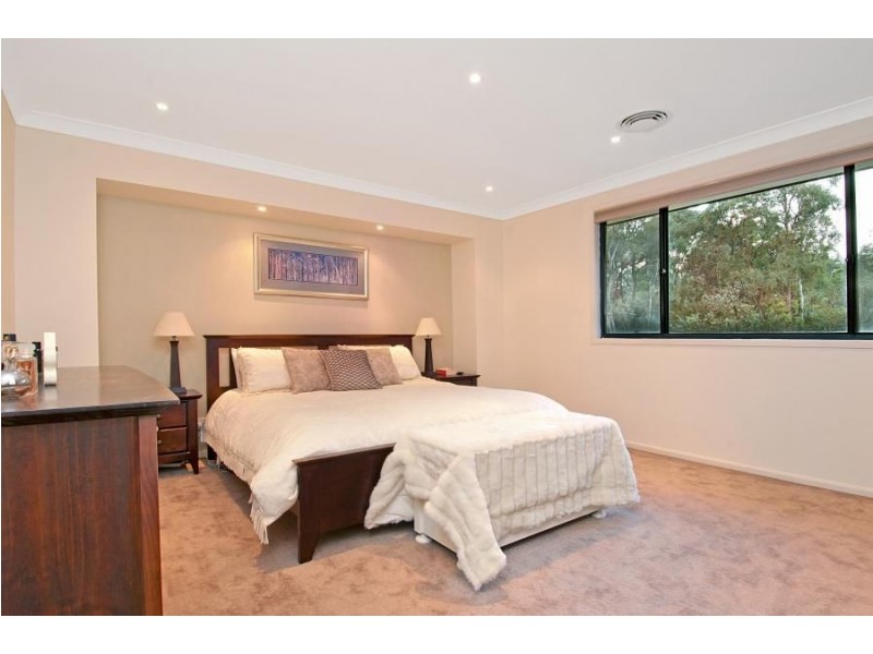 2 Lochton Place, Beaumont Hills NSW 2155
