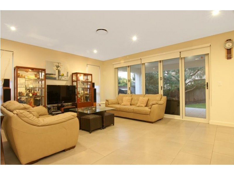 8 Ridgemark Place, Bella Vista NSW 2153