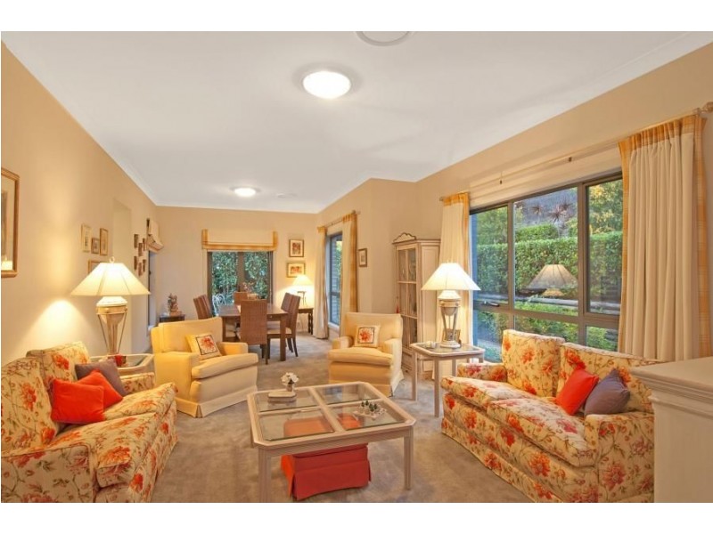 6 Stonemason Court, Castle Hill NSW 2154