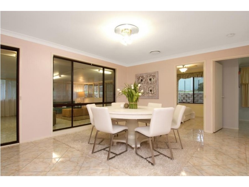 8 Ridgemont Place, Kings Park NSW 2148