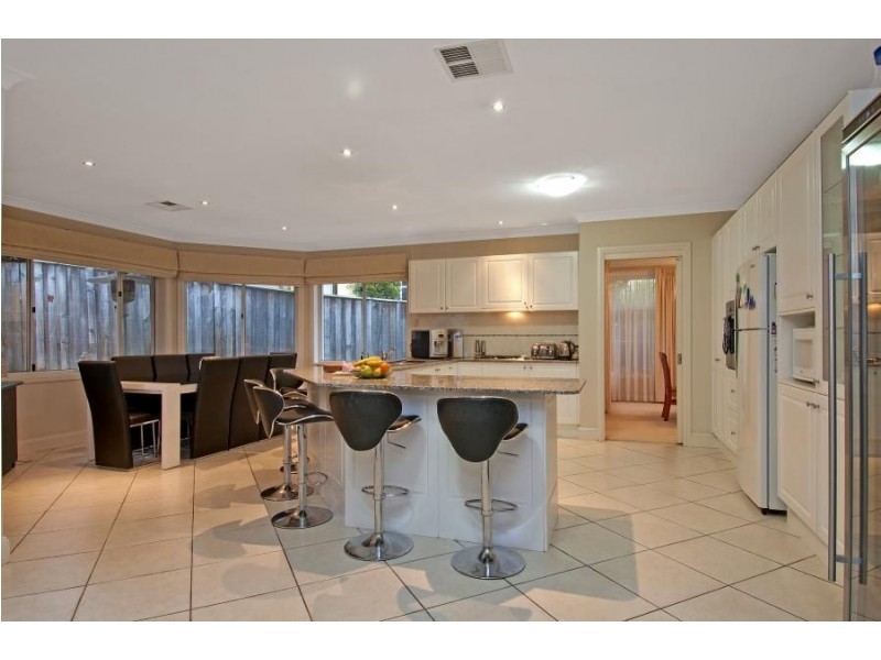 16 Lakeview Close, Baulkham Hills NSW 2153