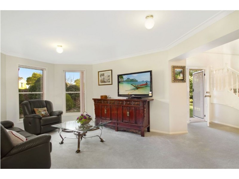 8 Winslow Avenue, Castle Hill NSW 2154