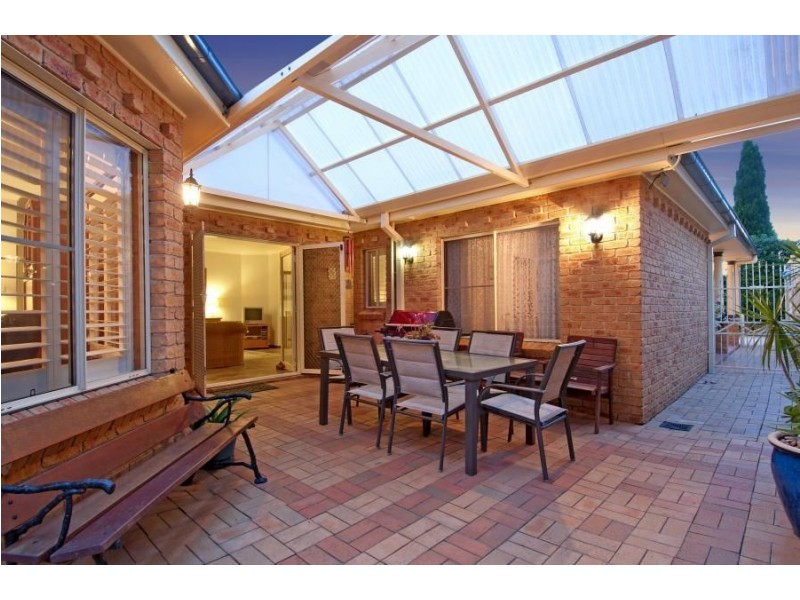 12 Wychwood Place, Castle Hill NSW 2154