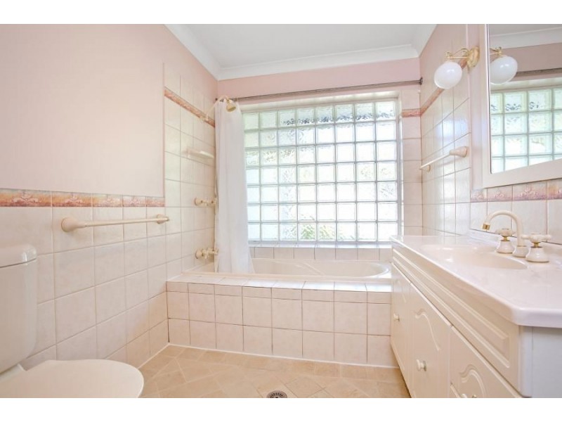 1 Candowie Crescent, Baulkham Hills NSW 2153