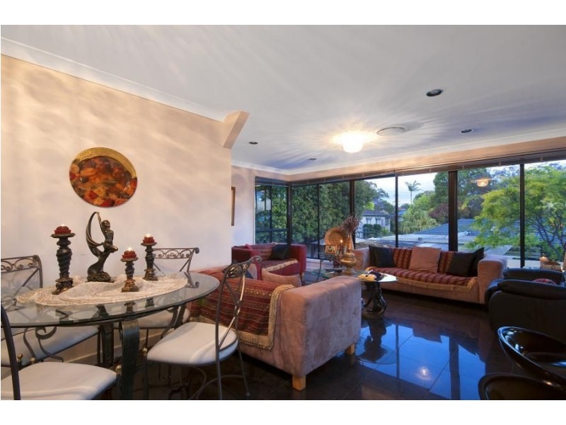 15 Somerset Drive, North Rocks NSW 2151