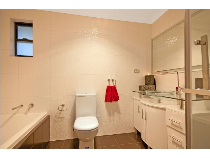 15 Somerset Drive, North Rocks NSW 2151