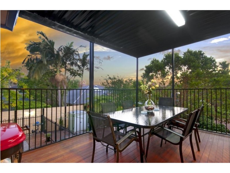 15 Somerset Drive, North Rocks NSW 2151