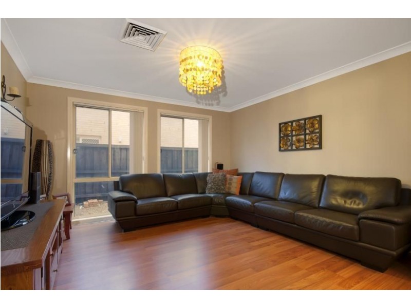 34 Millcroft Way, Beaumont Hills NSW 2155