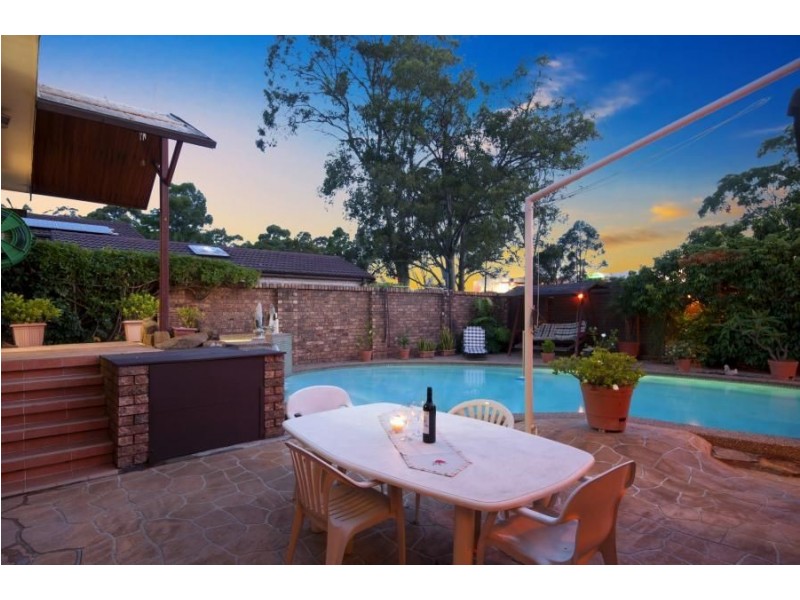 261 Madagascar Drive, Kings Park NSW 2148