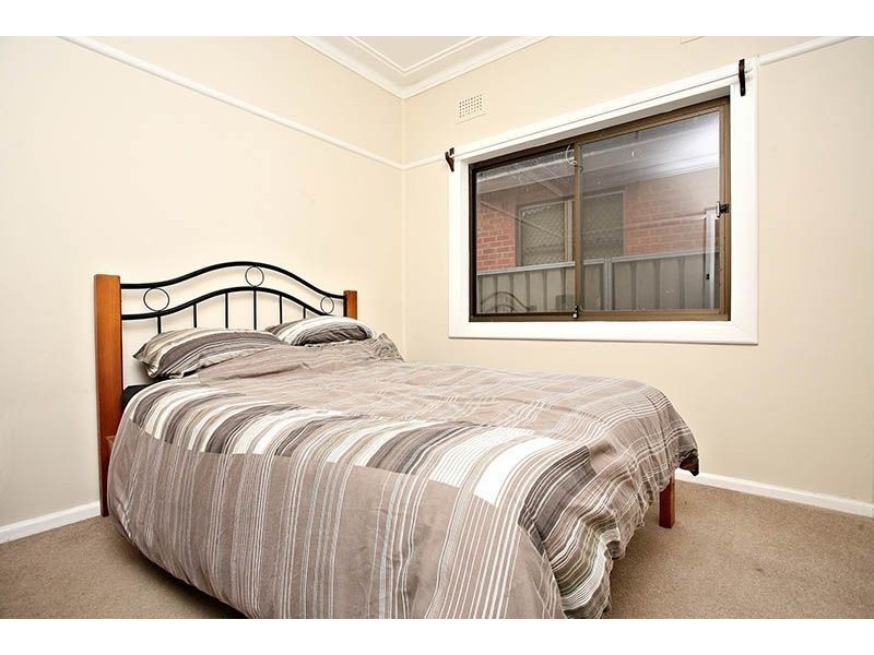 6 Edna Avenue, Toongabbie NSW 2146